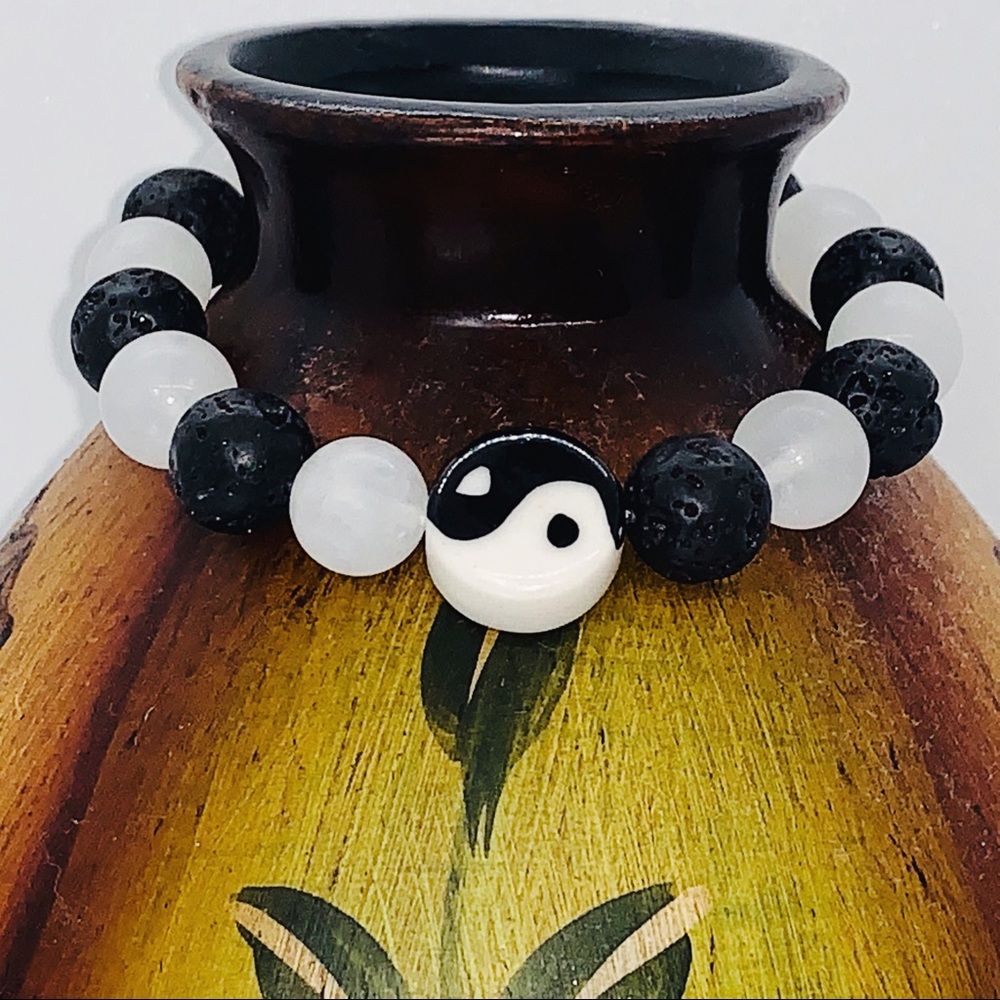 White jade & lava stone Ying yang bracelet